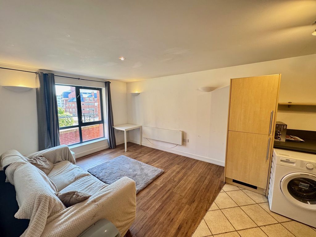 Property photo 2 of 11