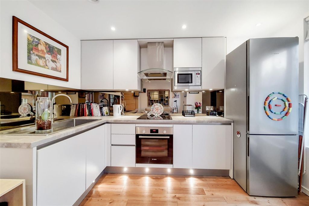 Property photo 2 of 9 0_Kitchen-Reception-2.Jpg