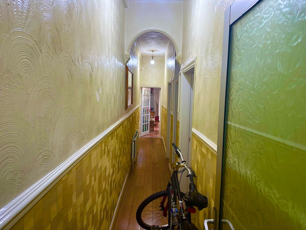 Property photo 3 of 22