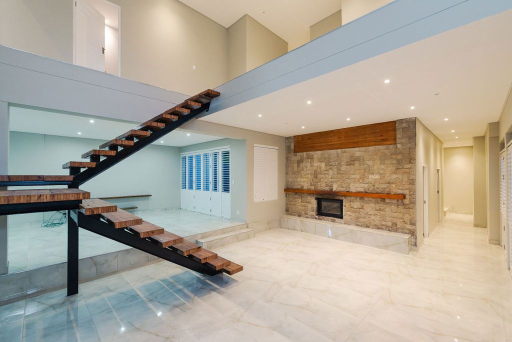 Property photo 2 of 49 Kw1703476