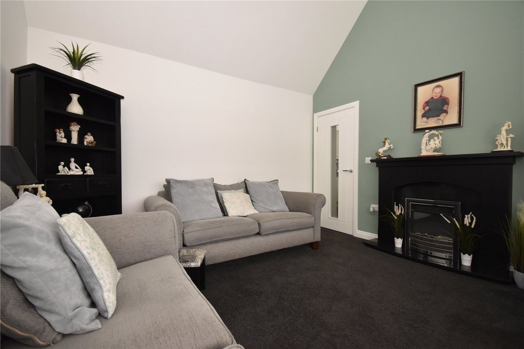 Property photo 2 of 24 Picture No. 07