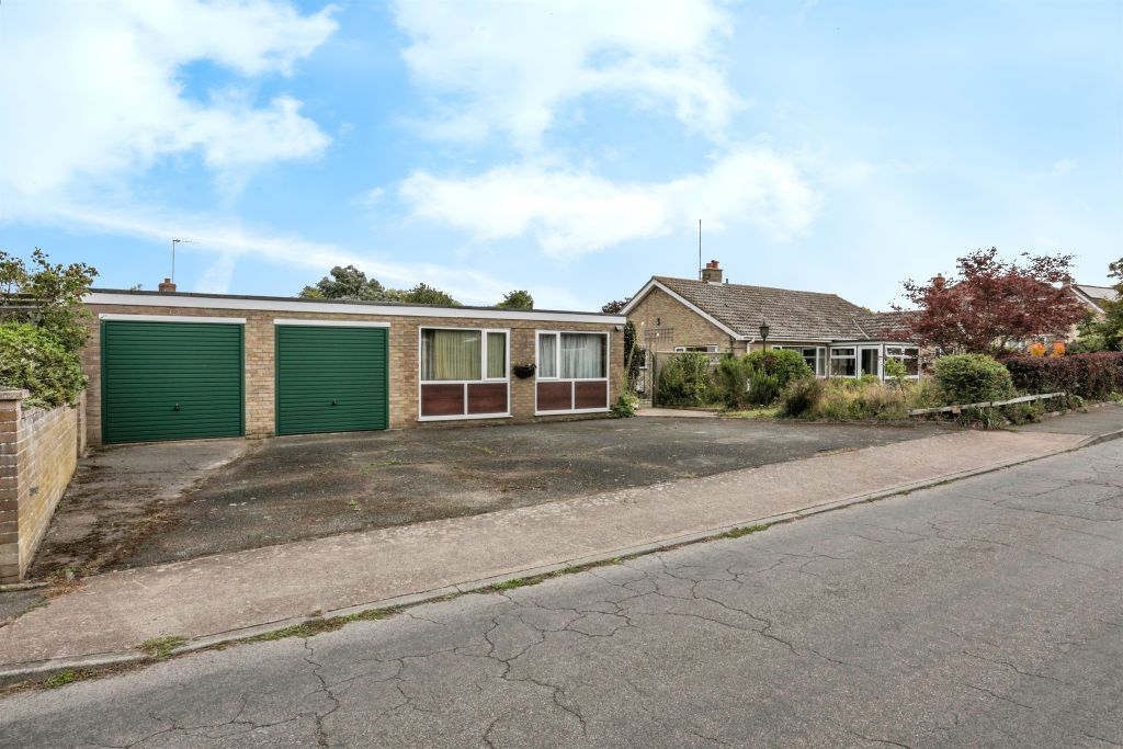 Property photo 2 of 17