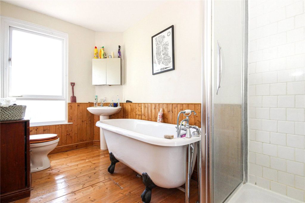 Property photo 2 of 10 Picture No. 25