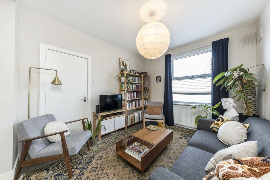 Property photo 2 of 14