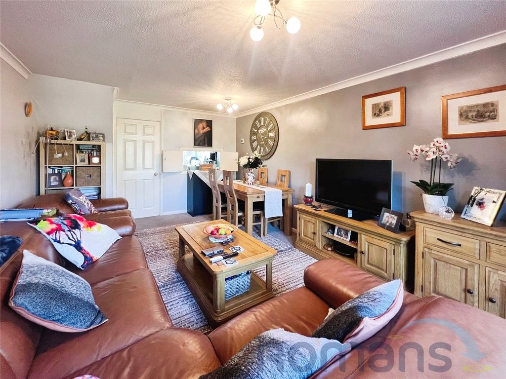 Property photo 3 of 16 Picture No. 05