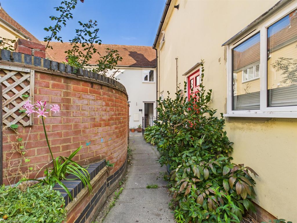 Property photo 2 of 14 Front 2.Jpg