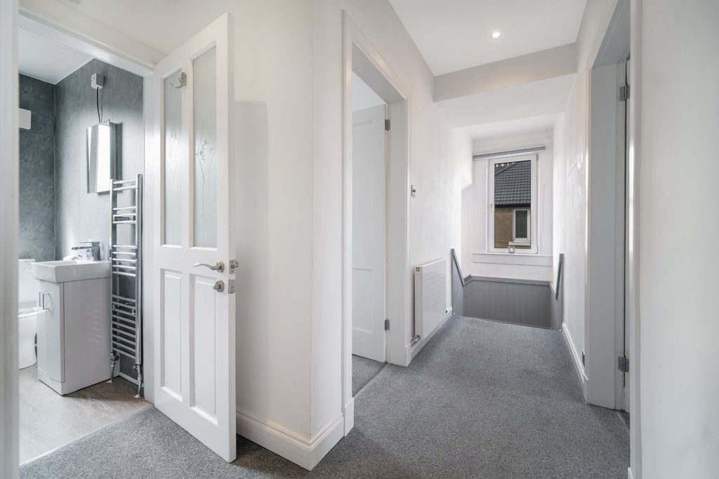 Additional image 4 of 2 bed flat for saleIndia Drive, Inchinnan, Renfrew, Renfrewshire PA4