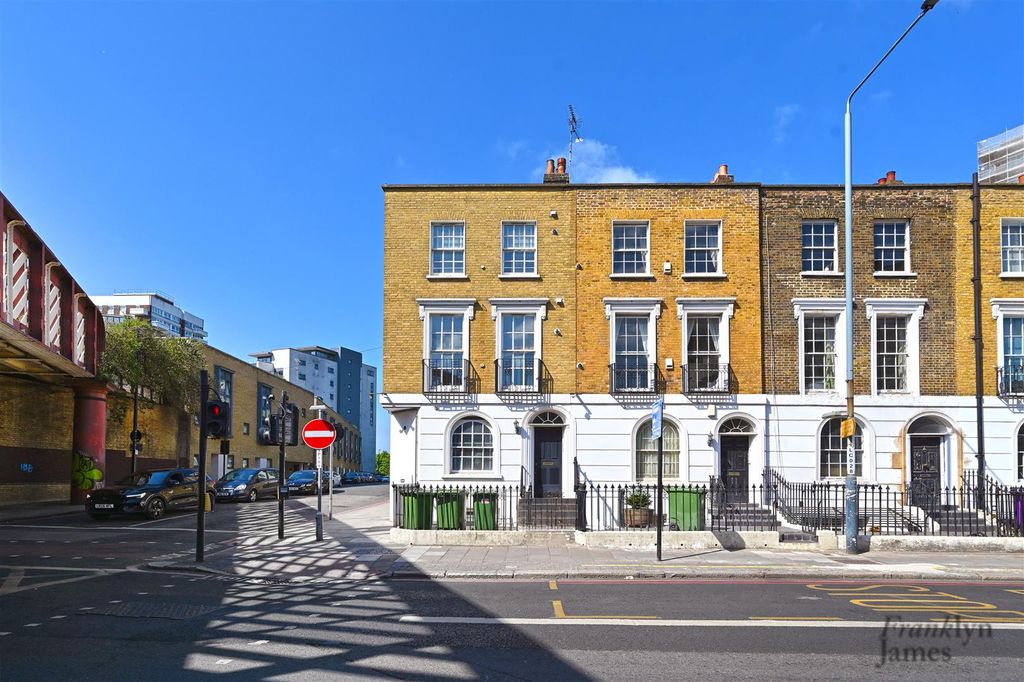 Property photo 1 of 9 Commercial-Road (10).Jpg