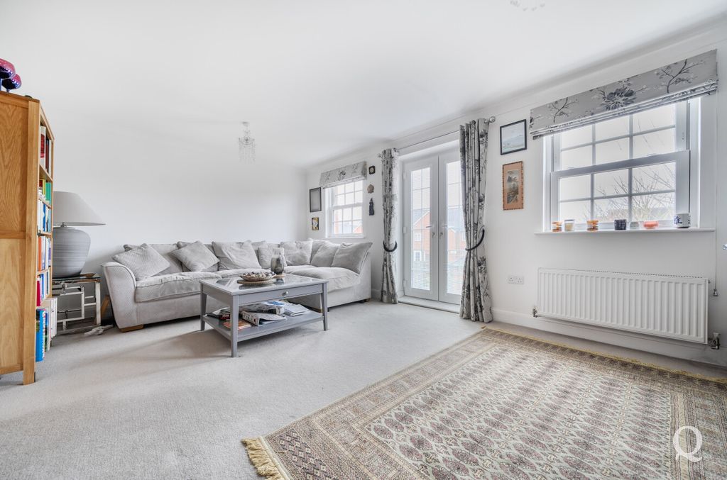 Property photo 3 of 20 4A4F89Ec-937A-4Ef...