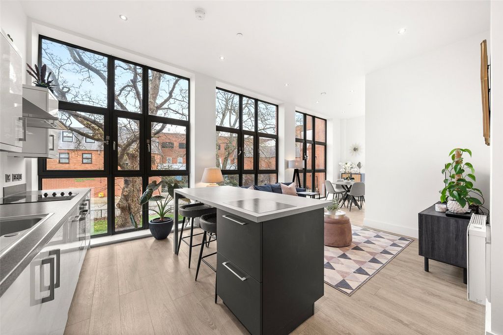 Property photo 3 of 15 Picture No. 08