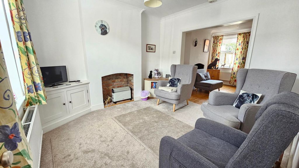 Property photo 2 of 11
