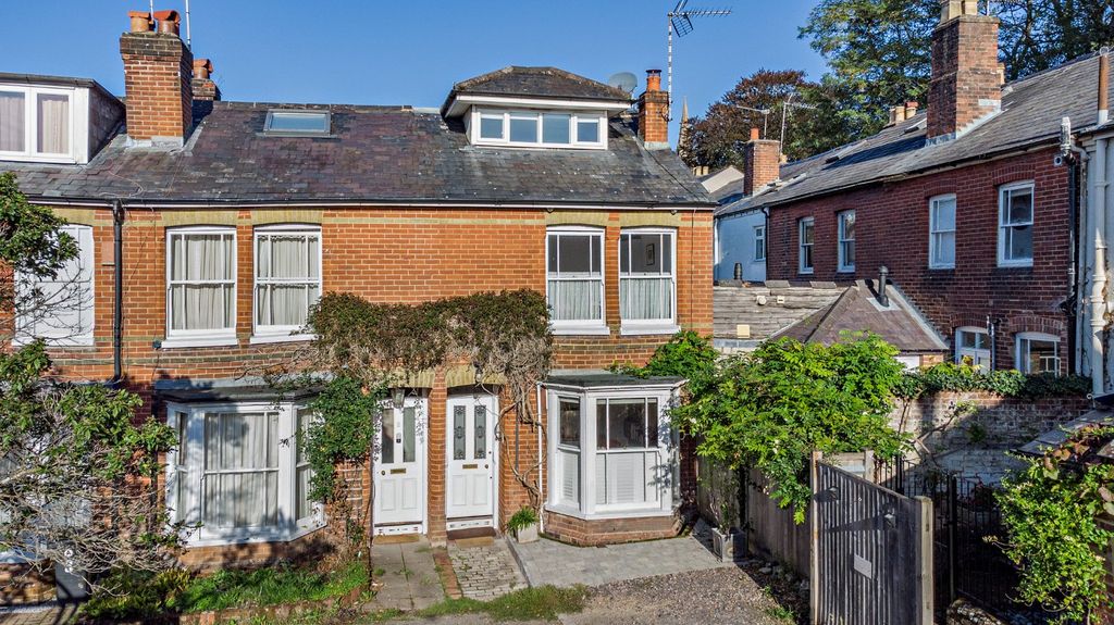 Property photo 1 of 9 Front