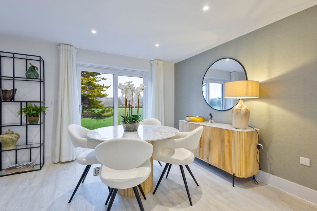 Property photo 3 of 25 Open Plan Living