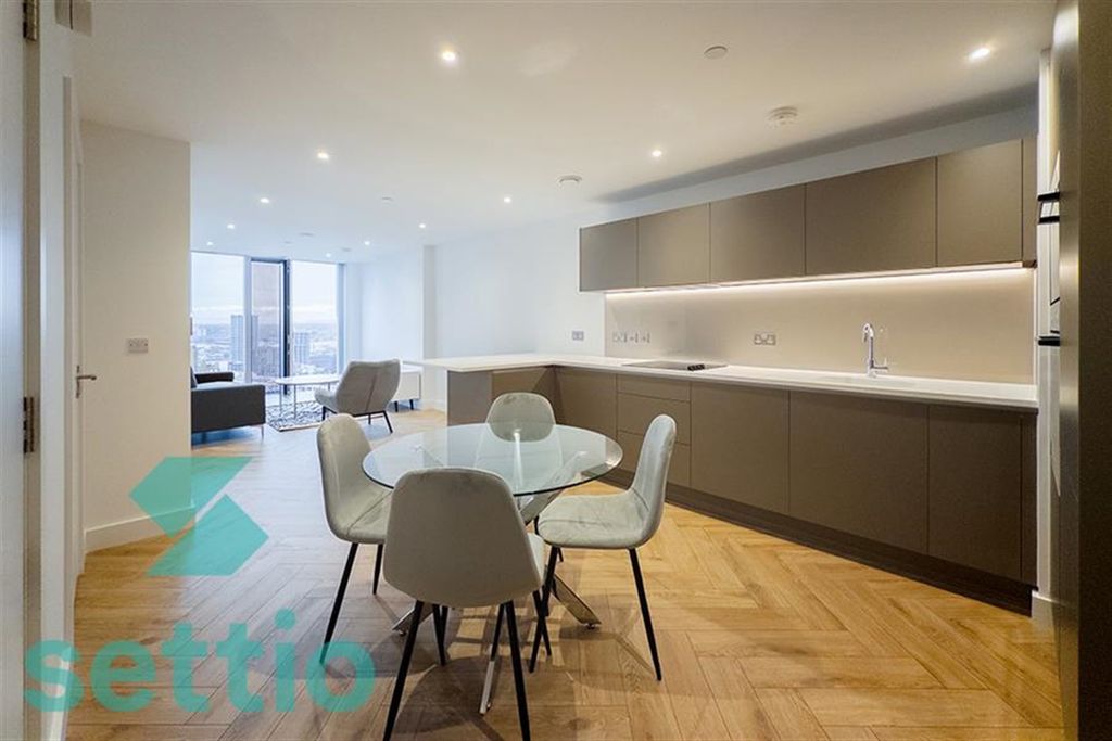 Property photo 3 of 12 (Main)