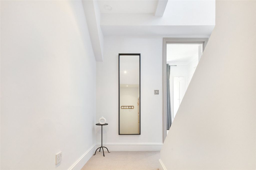 Property photo 3 of 10 Picture No. 13