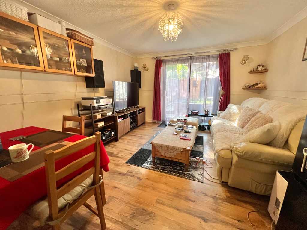 Property photo 3 of 12
