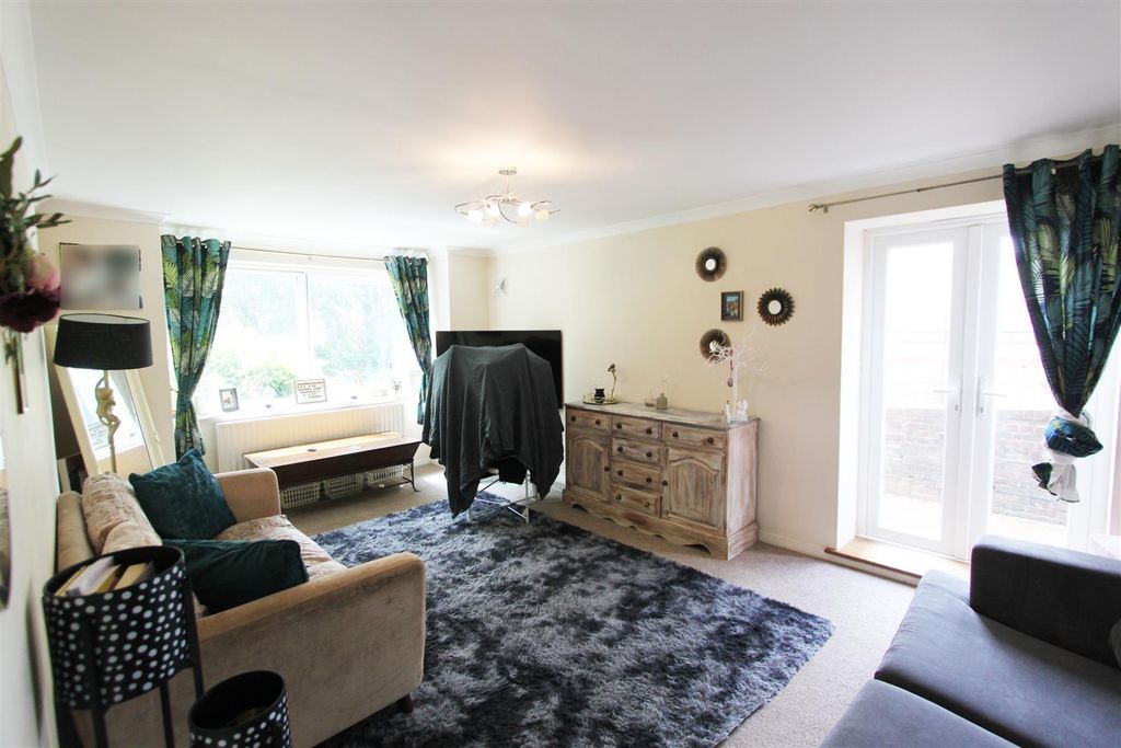 Property photo 2 of 11 Lounge 1.Jpg