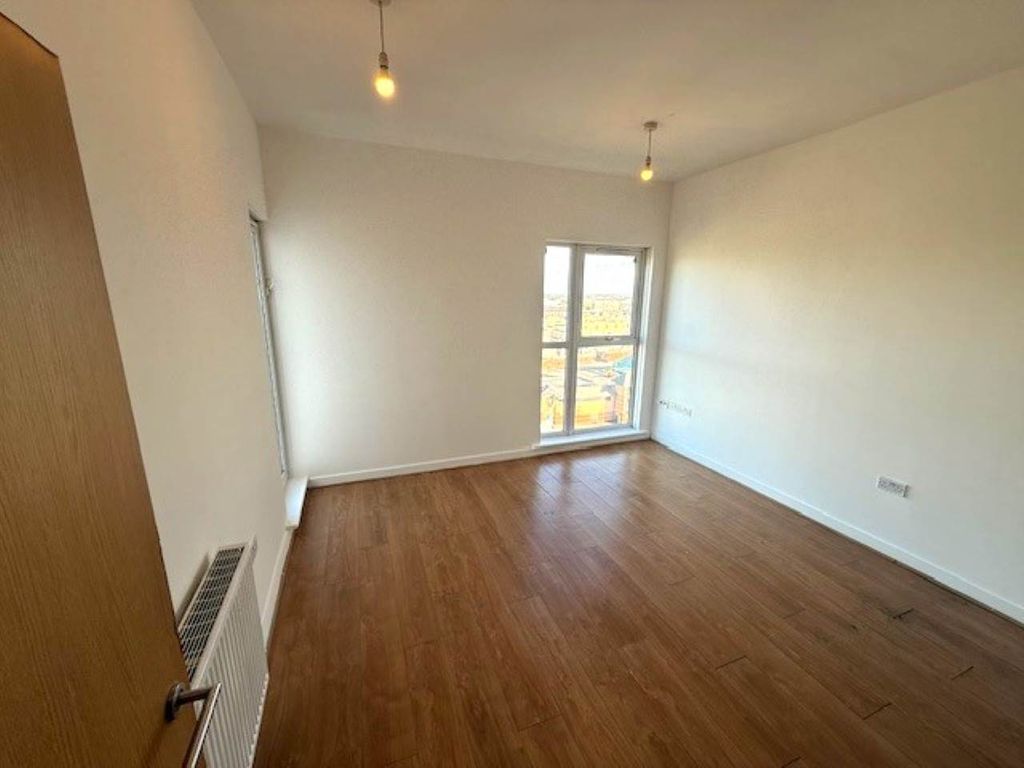 Property photo 3 of 10 Image31 (7)
