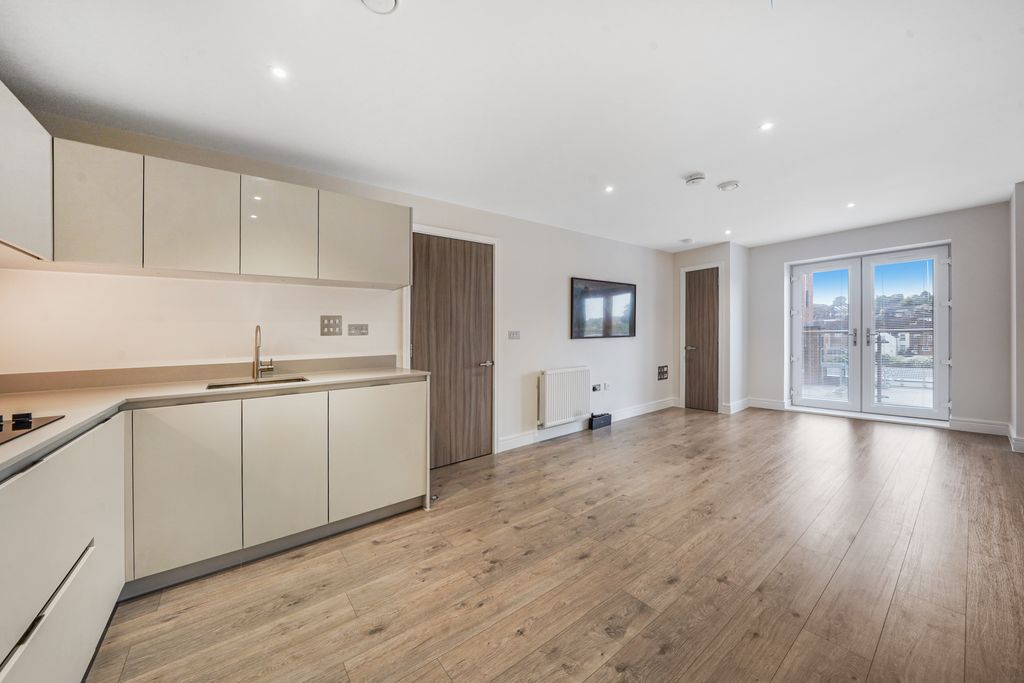 Property photo 1 of 15 Photo 0