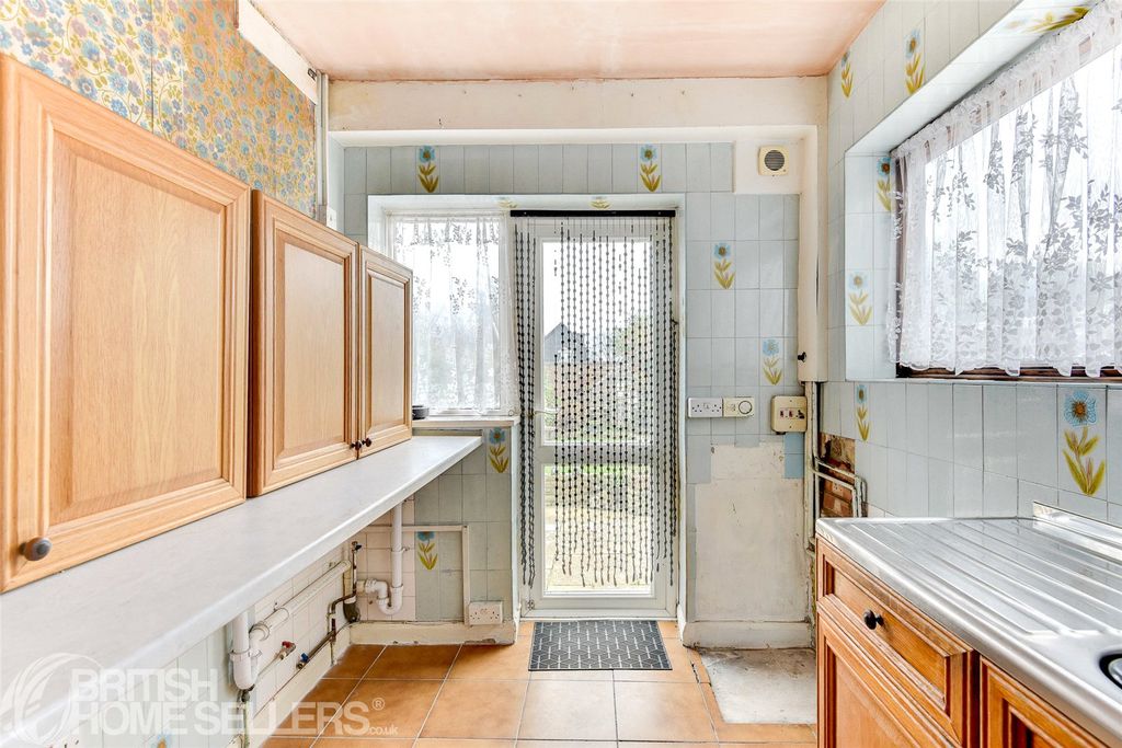 Property photo 2 of 24 Picture No. 14