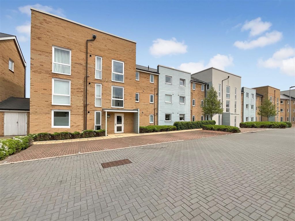 Property photo 1 of 15 Front