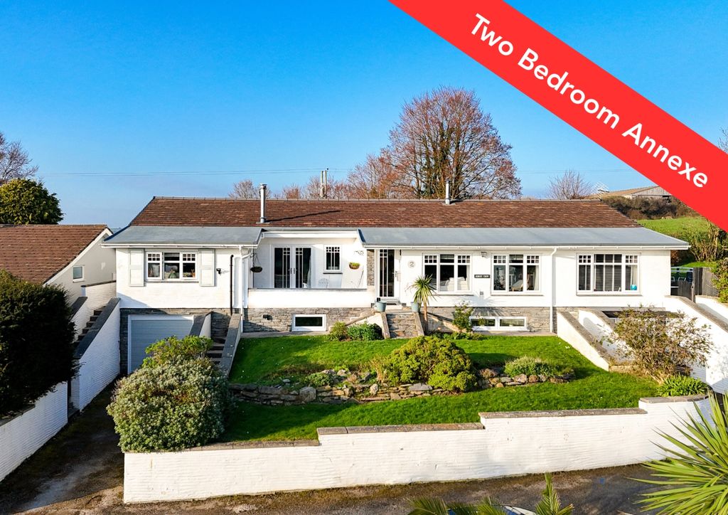 Property photo 1 of 22 Banner - 2 Bodinnick Heights Leading Image