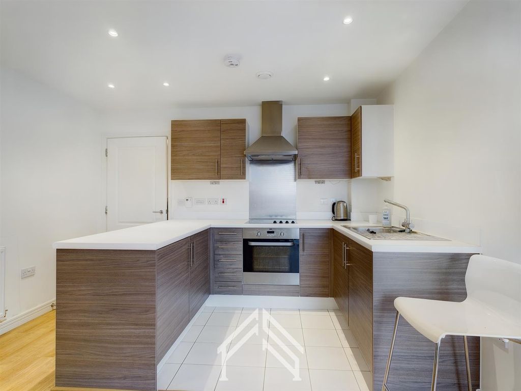 Property photo 2 of 7 Cam01353G0-Pr0042-Still003.Jpg