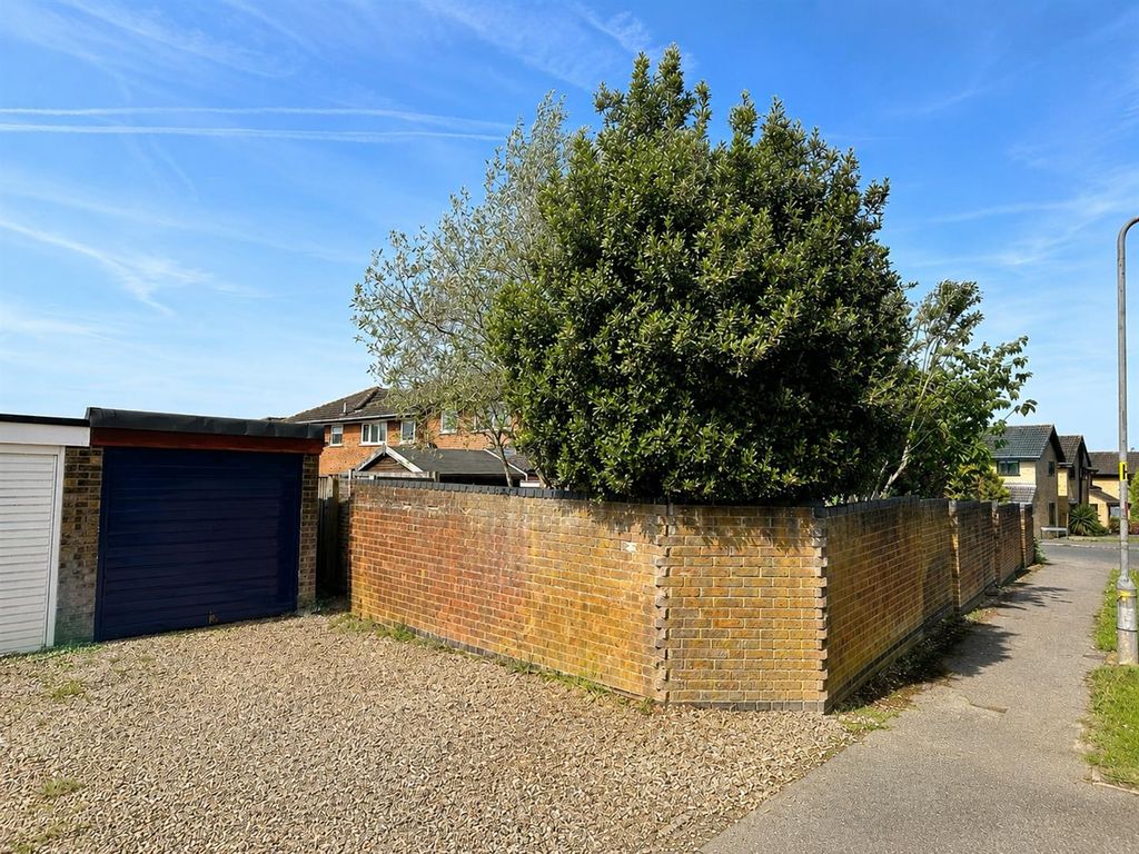 Property photo 2 of 20 Fad177Ff-F232-426E-Bc66-Abc65F289E30.Png