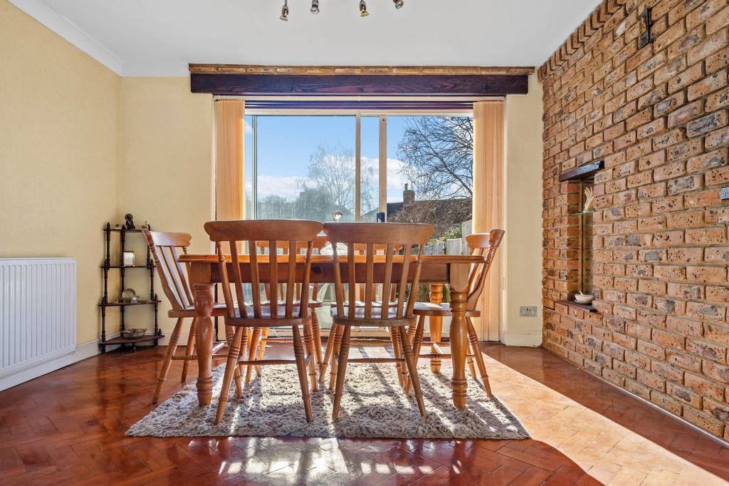 Property photo 3 of 19