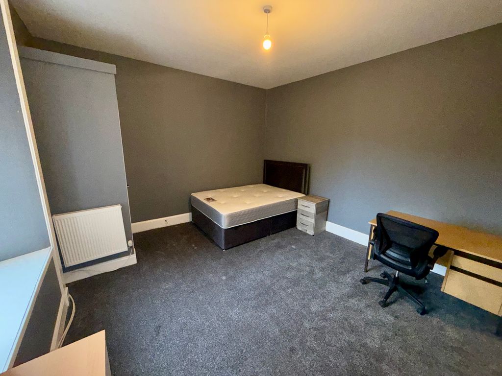 Property photo 3 of 12 3