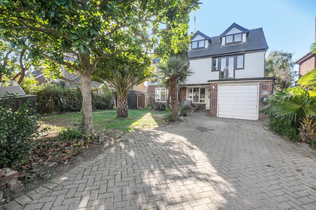 Property photo 3 of 20