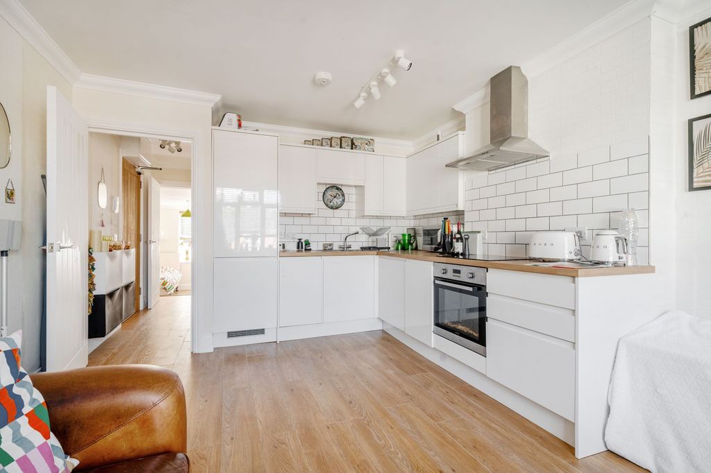 Property photo 2 of 6 Open Plan Living