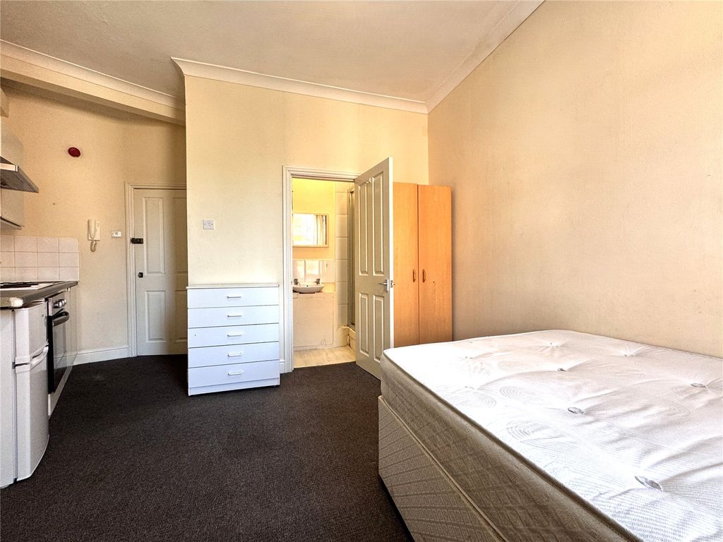 Property photo 1 of 5 Picture No. 04