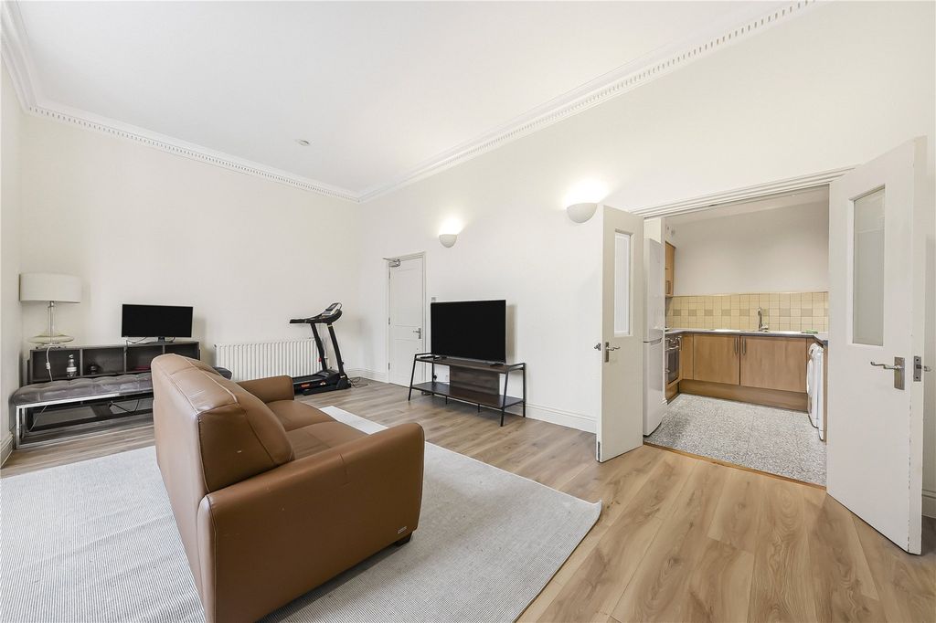 Property photo 3 of 10 Reception Room