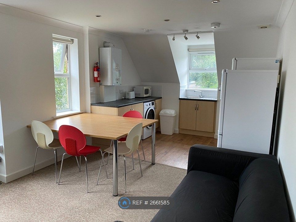 Property photo 2 of 11 Kitchen / Diner