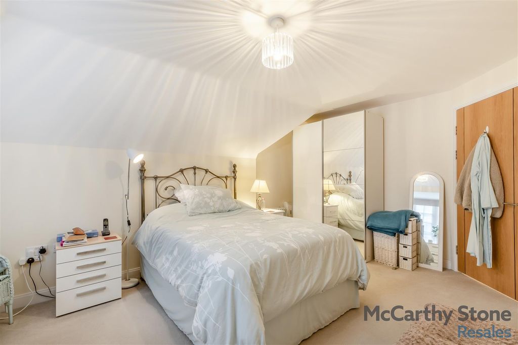 Additional image 5 of 2 bed flat for saleLe Jardin, 20-22 Station Road, Letchworth, Hertfordshire SG6
