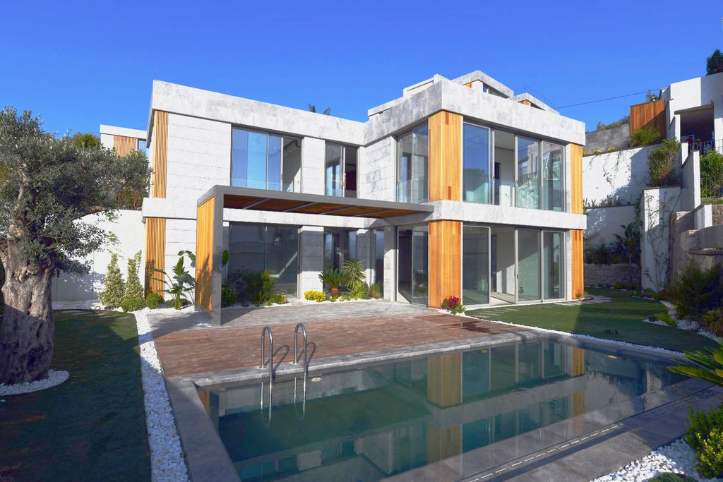 Property photo 1 of 23 Exclusive Properties For Sale In Bodrum - Main View To A Luxury Villa