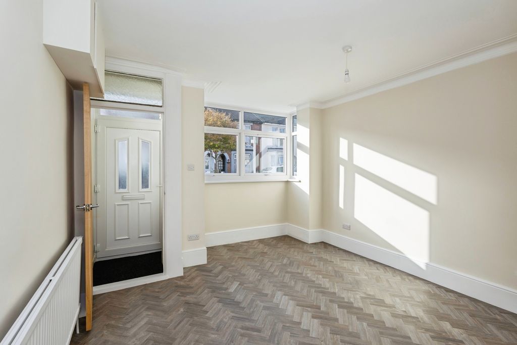 Property photo 2 of 23 Pbox-Img.Jpg