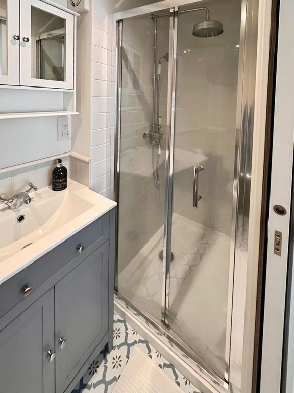 Property photo 2 of 4 Bathroom