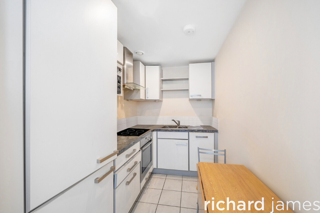 Property photo 3 of 8 3F3dc5Cf53374c4ba933Bb3Fd0Ff2858Portalsize
