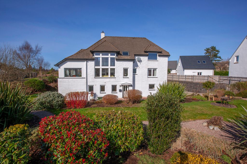 Property photo 1 of 45