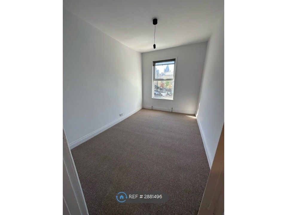 Property photo 1 of 6 Bedroom B