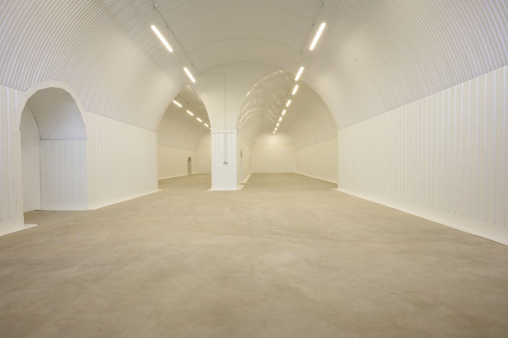 Property photo 1 of 4 Spacious Double Arch Interio