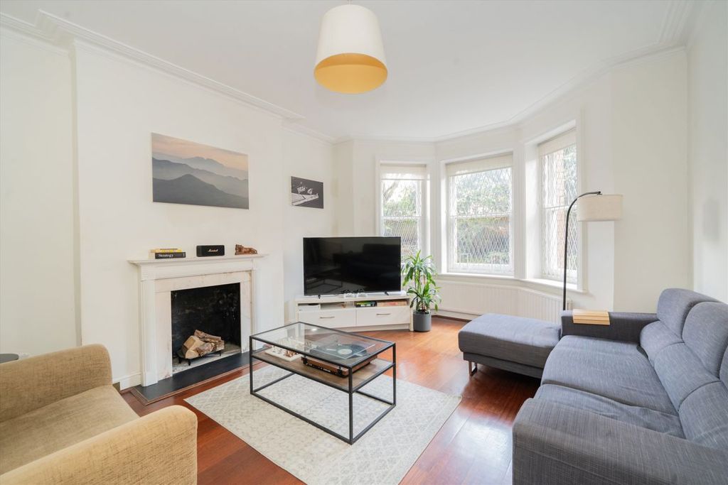 Property photo 2 of 6