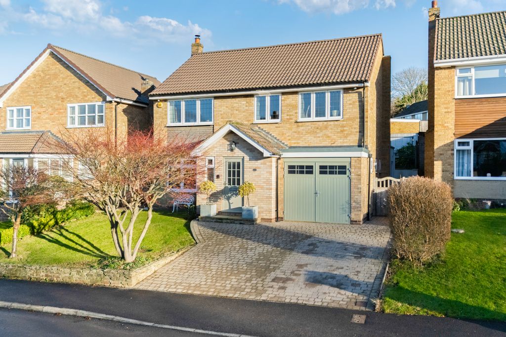 Property photo 1 of 26 4Â Bedroom Detached For Sale