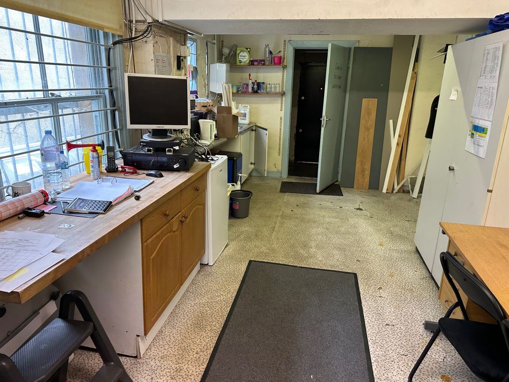 Property photo 2 of 3
