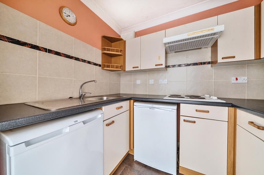 Property photo 2 of 21 Kitchen
