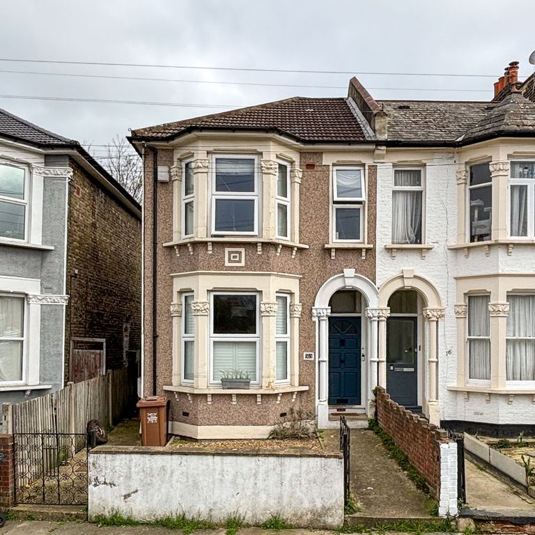 Property photo 2 of 10