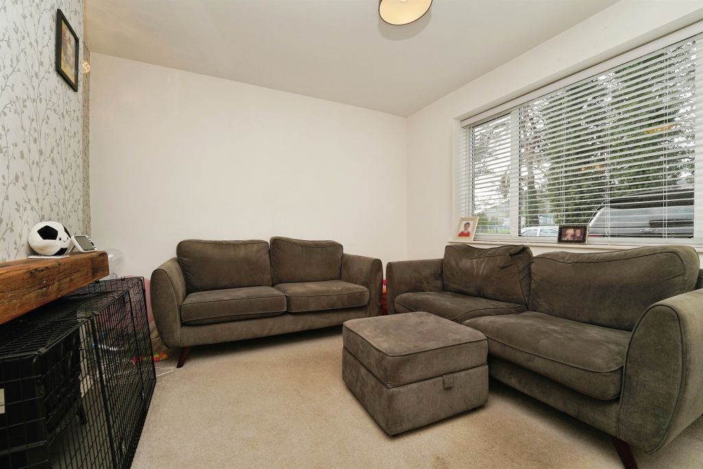 Property photo 2 of 21