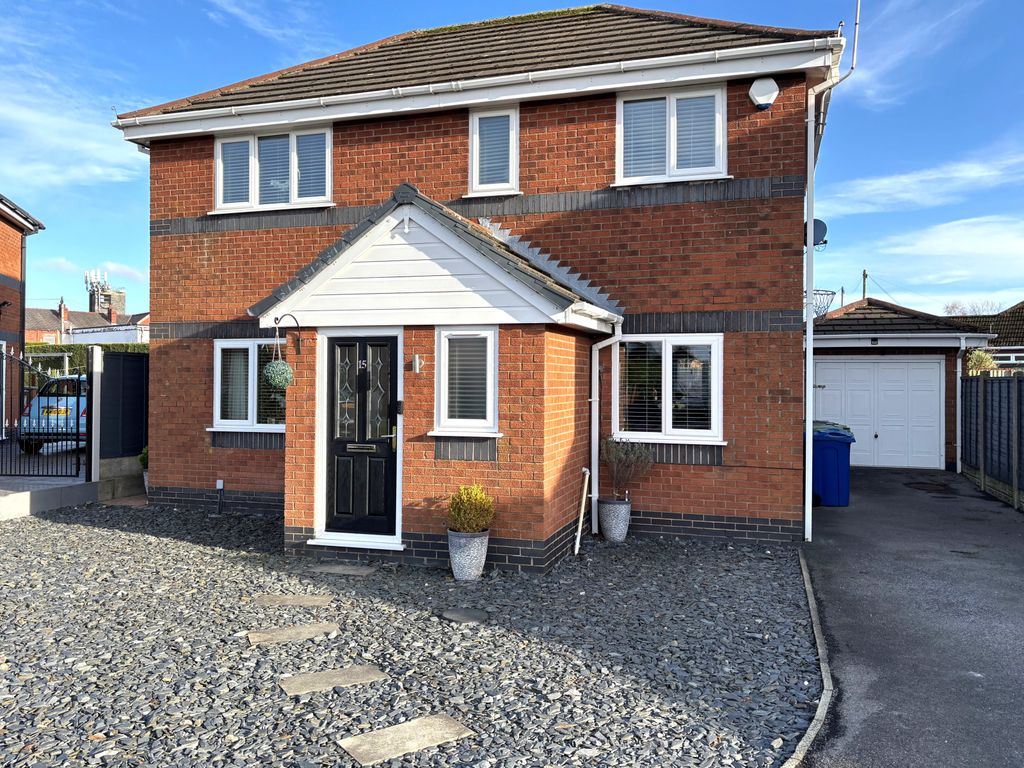 Property photo 1 of 27 Thetford Close